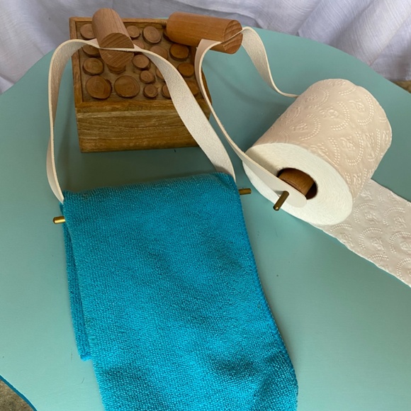 2 . These are toilet roll or a hand towel holder. Never used. - Picture 2 of 8